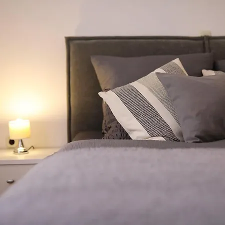 Apartment Appartement *