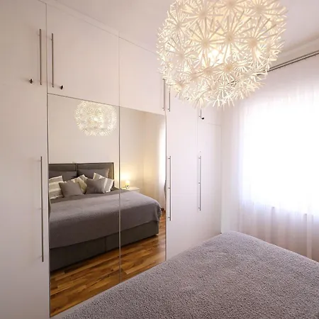 Lägenhet Apartment *