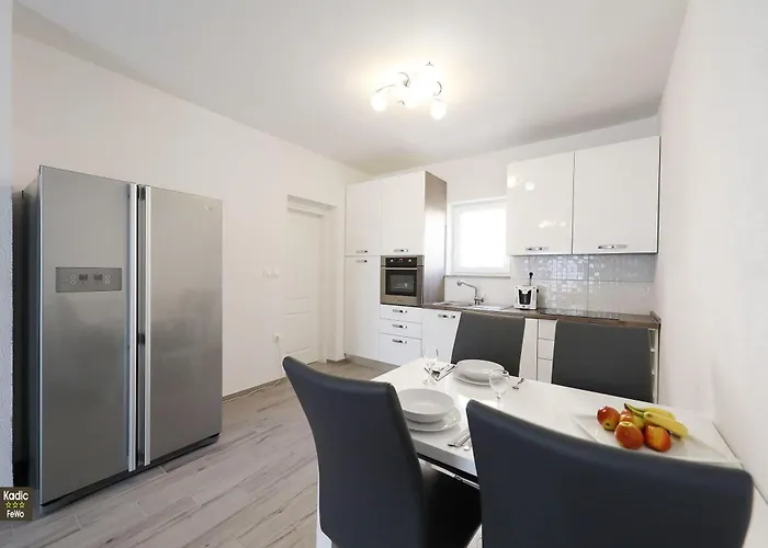 Apartment Vir