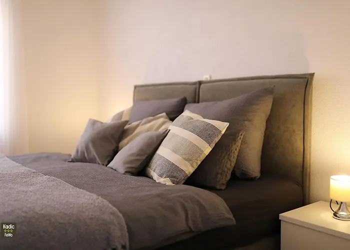 Apartment * Vir